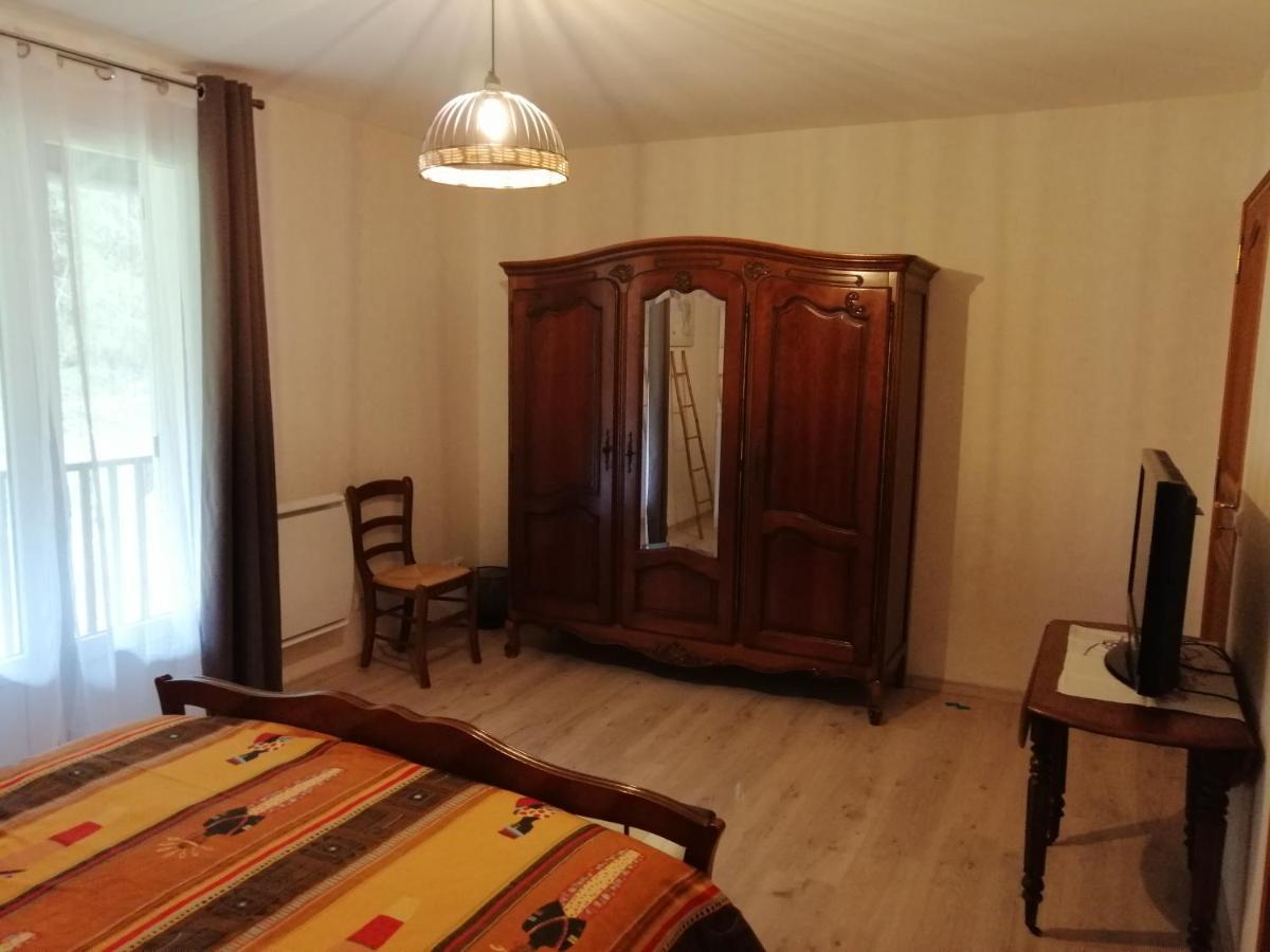 A La Joie De Vivre Chez L'Habitant Banat ภายนอก รูปภาพ