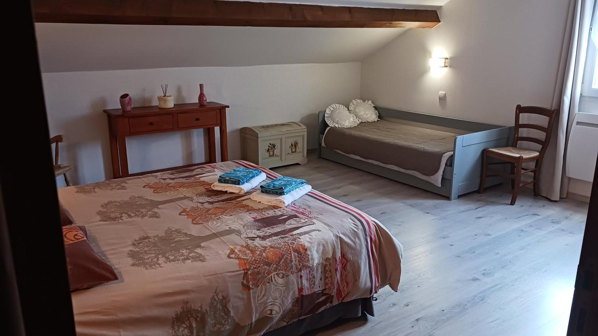 A La Joie De Vivre Chez L'Habitant Banat ภายนอก รูปภาพ